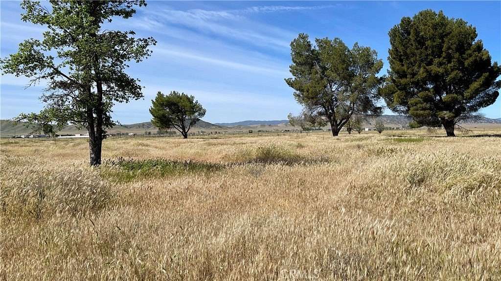 2.5 Acres of Land for Sale in Santa Margarita, California