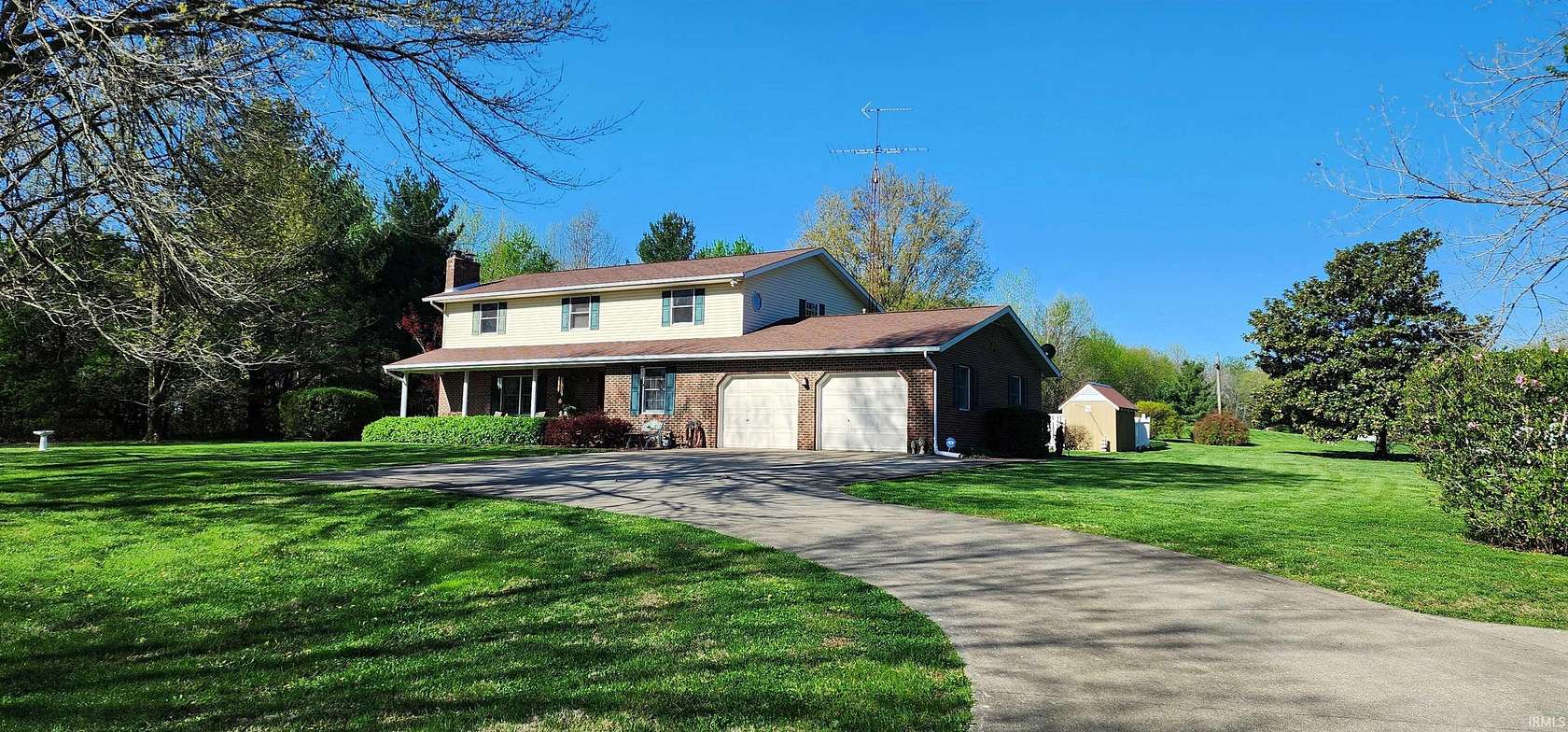 6 Acres of Land with Home for Sale in Washington, Indiana