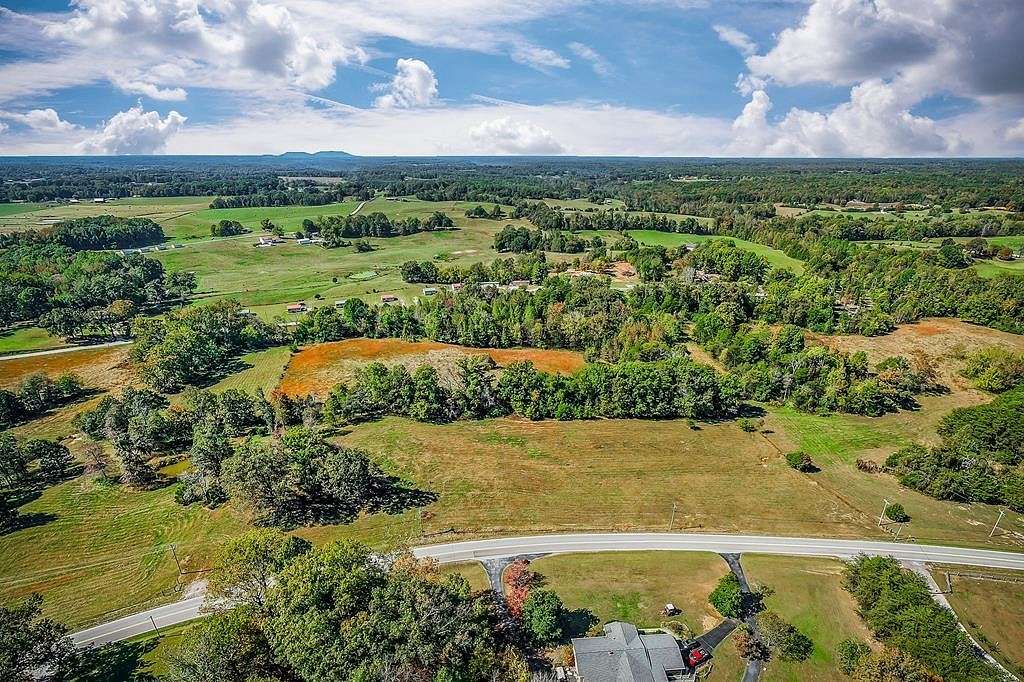 2.7 Acres of Residential Land for Sale in Walling, Tennessee