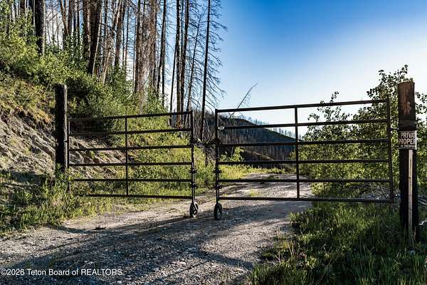 40 Acres of Recreational & Residential Land for Sale in Bondurant, Wyoming