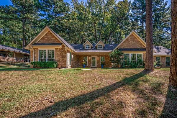 8.66 Acres of Land with Home for Sale in Rusk, Texas