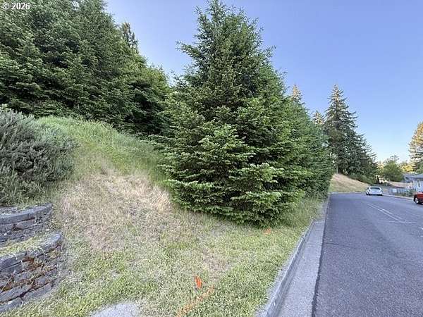 0.18 Acres of Residential Land for Sale in Cottage Grove, Oregon