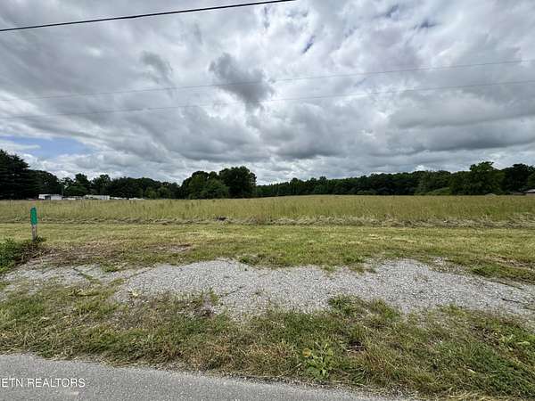 14.5 Acres of Land for Sale in Deer Lodge, Tennessee