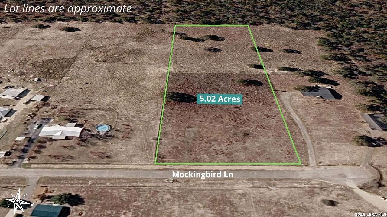 5 Acres of Residential Land for Sale in La Vernia, Texas