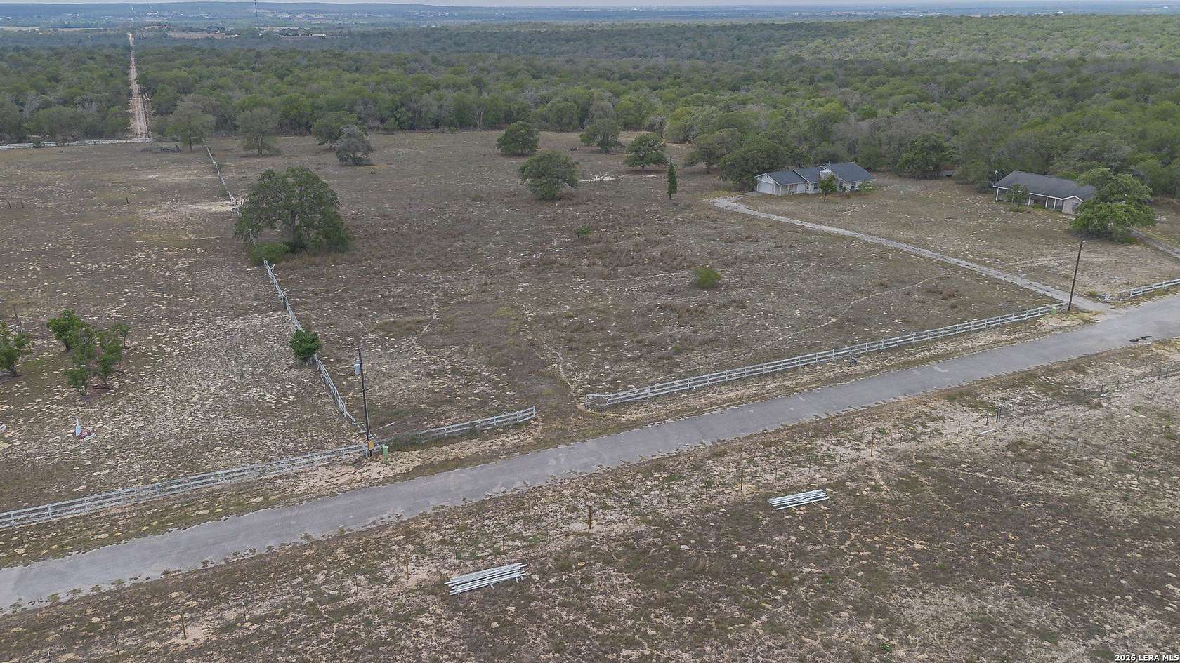 5 Acres of Residential Land for Sale in La Vernia, Texas
