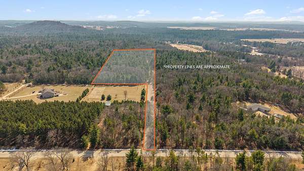6 Acres of Residential Land for Sale in Wisconsin Dells, Wisconsin