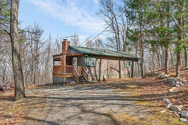 3 Acres of Improved Mixed-Use Land for Sale in New Market, Virginia