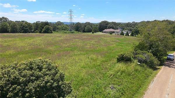 2.7 Acres of Residential Land for Sale in Flippin, Arkansas