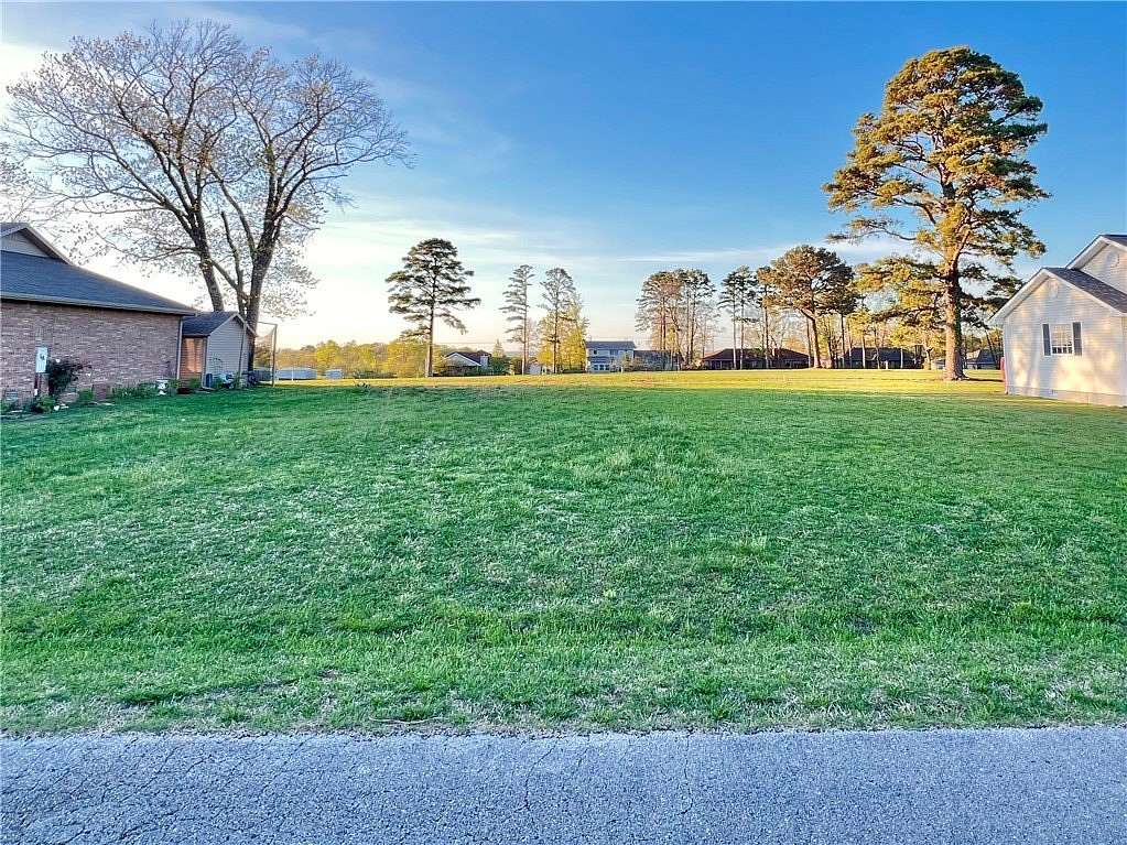 0.23 Acres of Residential Land for Sale in Holiday Island, Arkansas