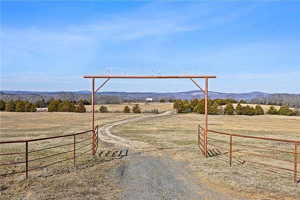 318 Acres of Recreational Land with Home for Sale in Jerusalem, Arkansas