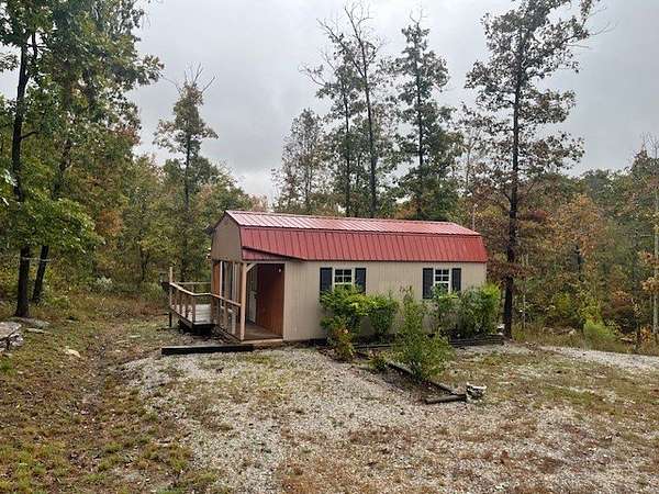 5.4 Acres of Land with Home for Sale in Mountain View, Arkansas