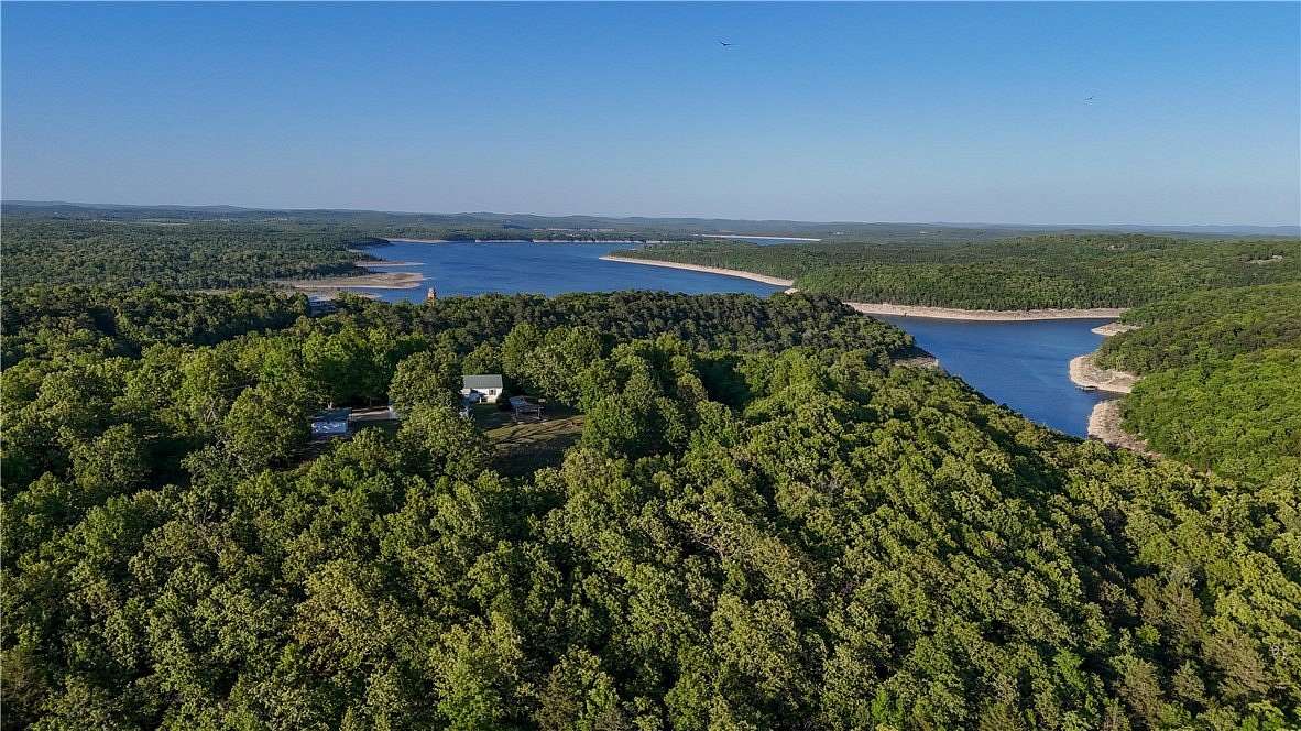 19 Acres of Land with Home for Sale in Yellville, Arkansas