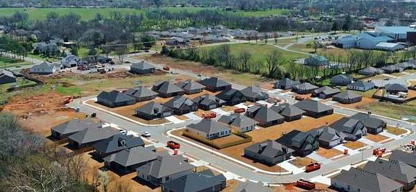 1.63 Acres of Land for Sale in Siloam Springs, Arkansas