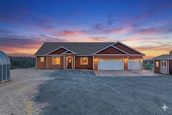 28.9 Acres of Agricultural Land with Home for Sale in Springdale, Washington