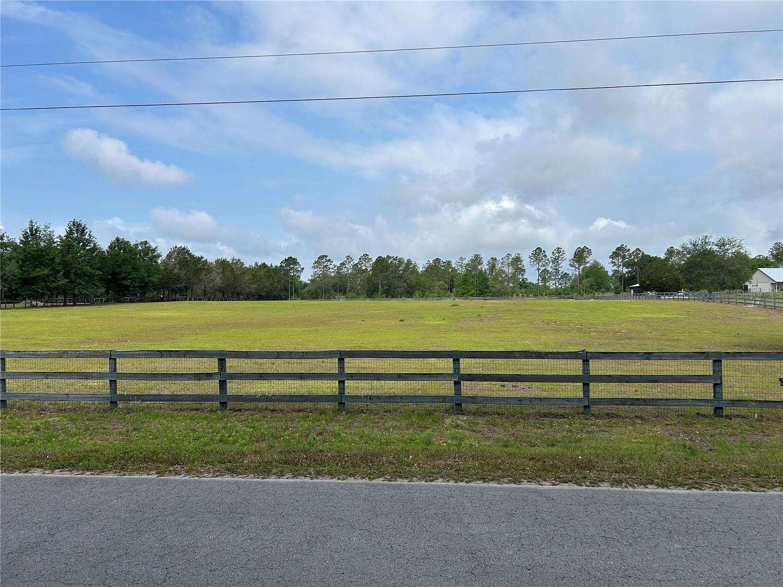 5 Acres of Residential Land for Sale in Williston, Florida