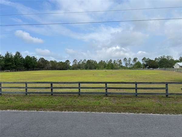 5 Acres of Residential Land for Sale in Williston, Florida