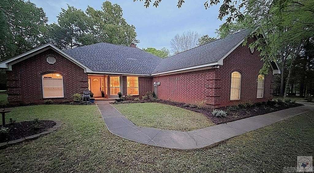 2 Acres of Land with Home for Sale in Texarkana, Texas