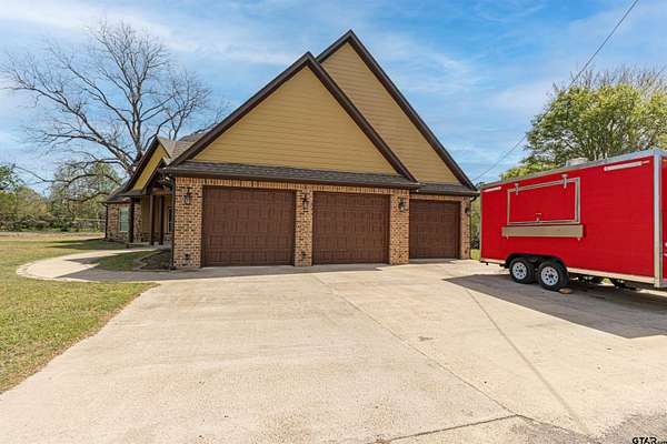 3 Acres of Land with Home for Sale in Tyler, Texas