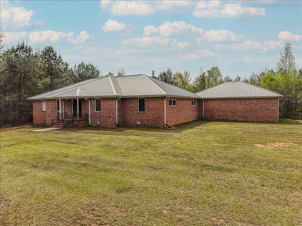 30 Acres of Land with Home for Sale in Nauvoo, Alabama