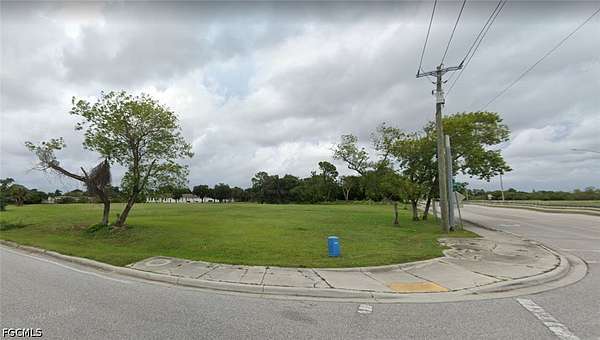 0.27 Acres of Commercial Land for Sale in Fort Myers, Florida