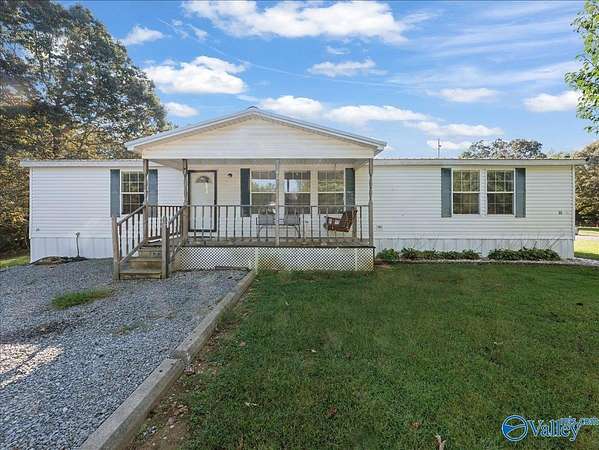 8.47 Acres of Land with Home for Sale in Boaz, Alabama