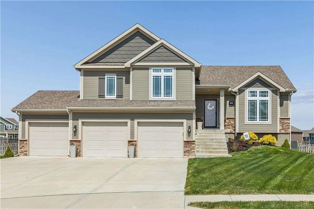 0.43 Acres of Land with Home for Sale in Kansas City, Missouri