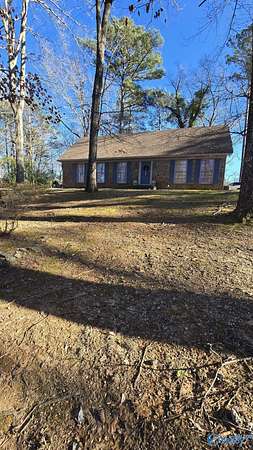 4 Acres of Land with Home for Sale in Fayette, Alabama