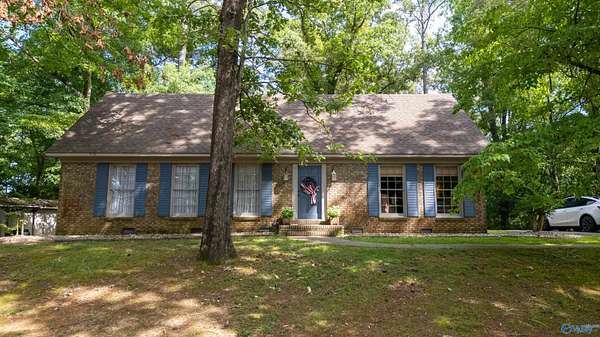 4 Acres of Land with Home for Sale in Fayette, Alabama