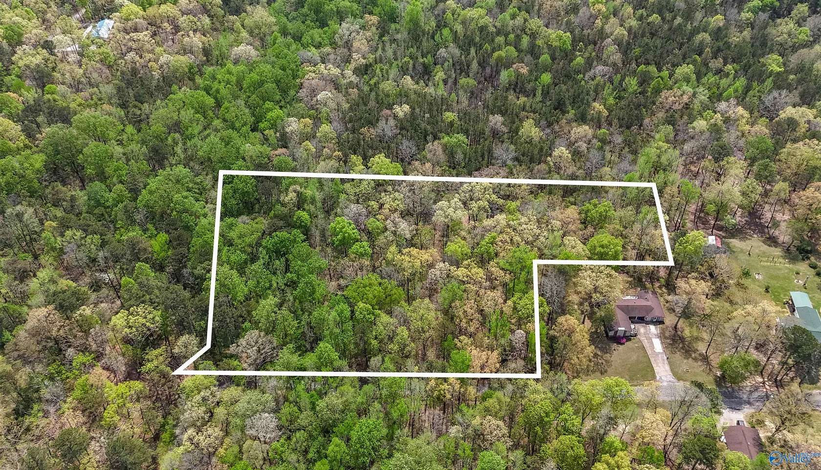 3.3 Acres of Residential Land for Sale in Hamilton, Alabama