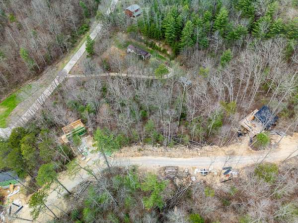 0.5 Acres of Residential Land for Sale in Campton, Kentucky