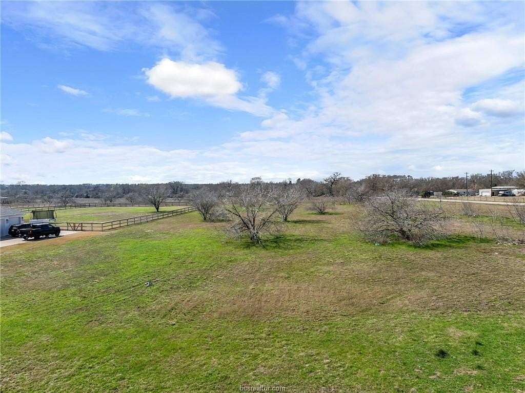 1 Acre of Residential Land for Sale in College Station, Texas