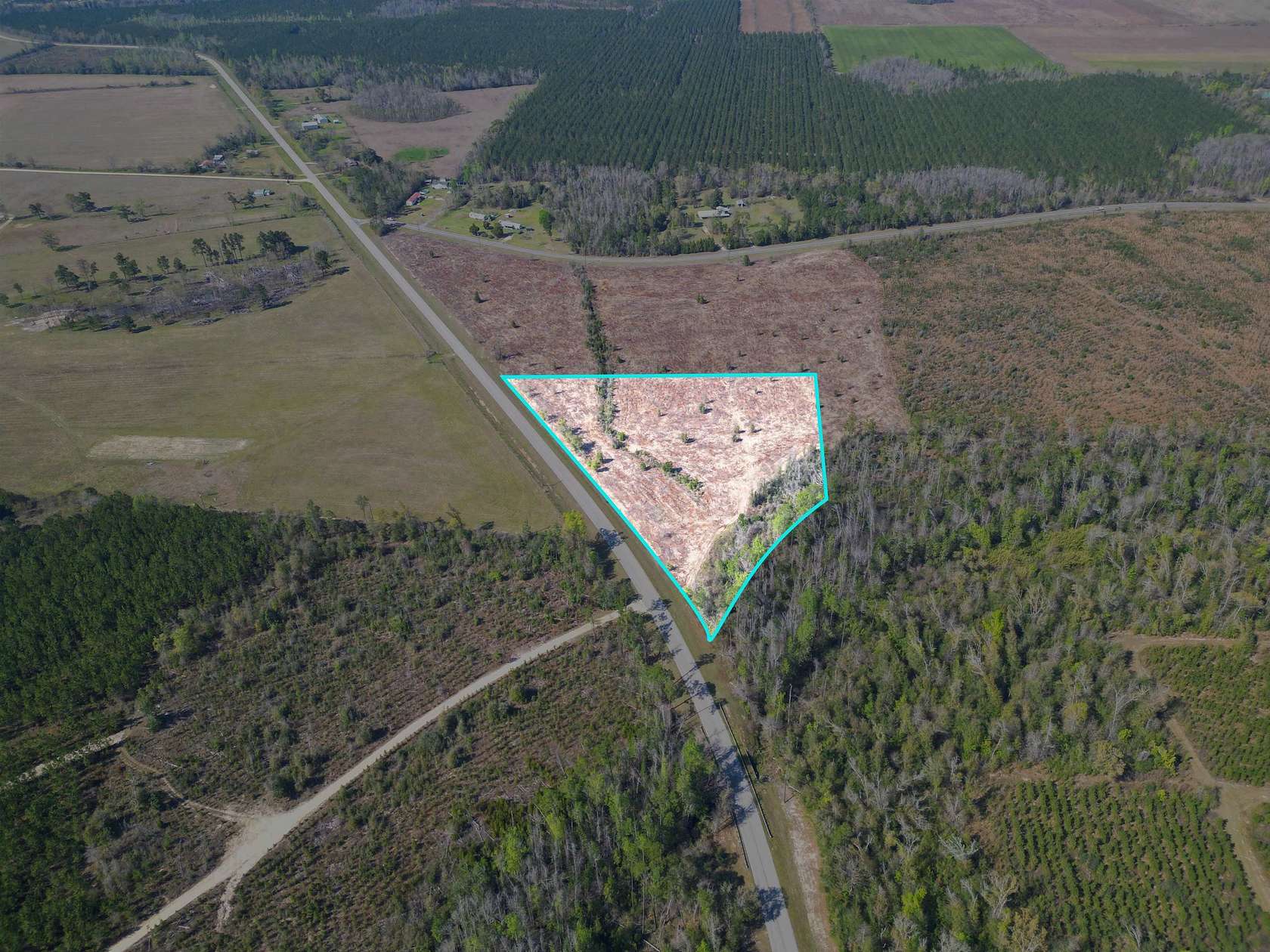 8.28 Acres of Residential Land for Sale in Blountstown, Florida