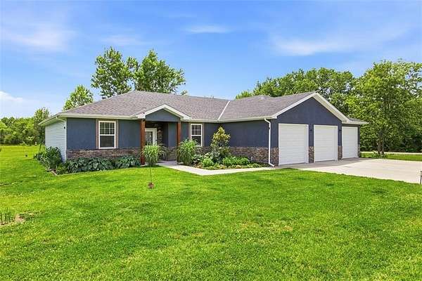 4 Acres of Land with Home for Sale in Bates City, Missouri