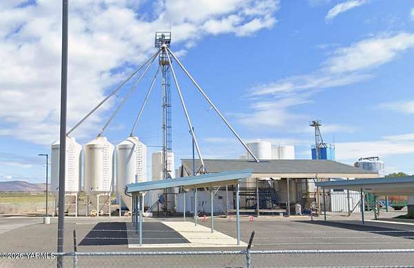 28.8 Acres of Improved Land for Sale in Harrah, Washington