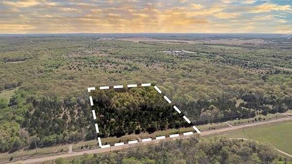 5.5 Acres of Residential Land for Sale in Okemah, Oklahoma