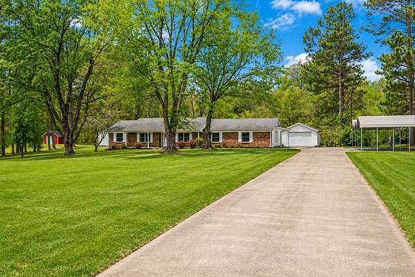 3.8 Acres of Land with Home for Sale in Wilkinsville, Tennessee