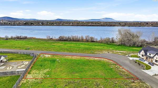 0.61 Acres of Residential Land for Sale in Pasco, Washington