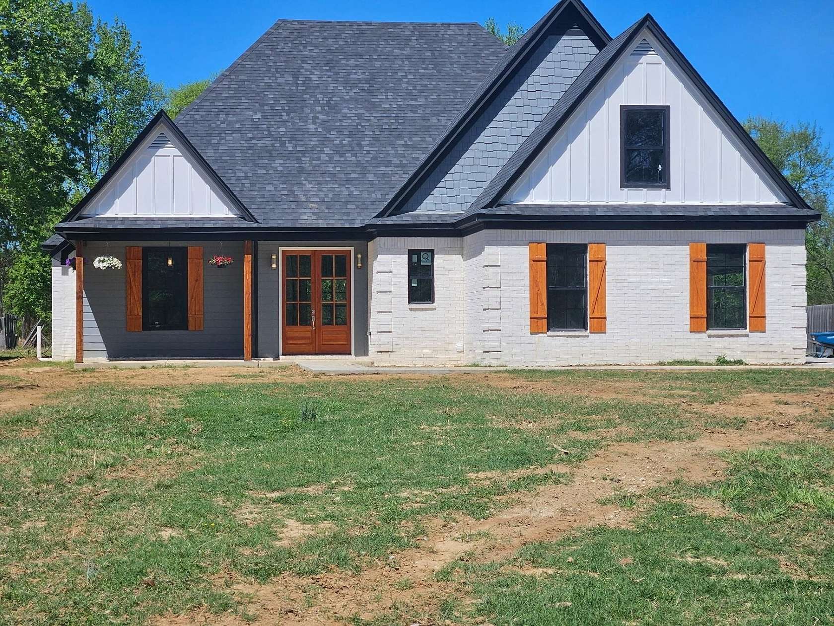 1.5 Acres of Land with Home for Sale in Atoka, Tennessee