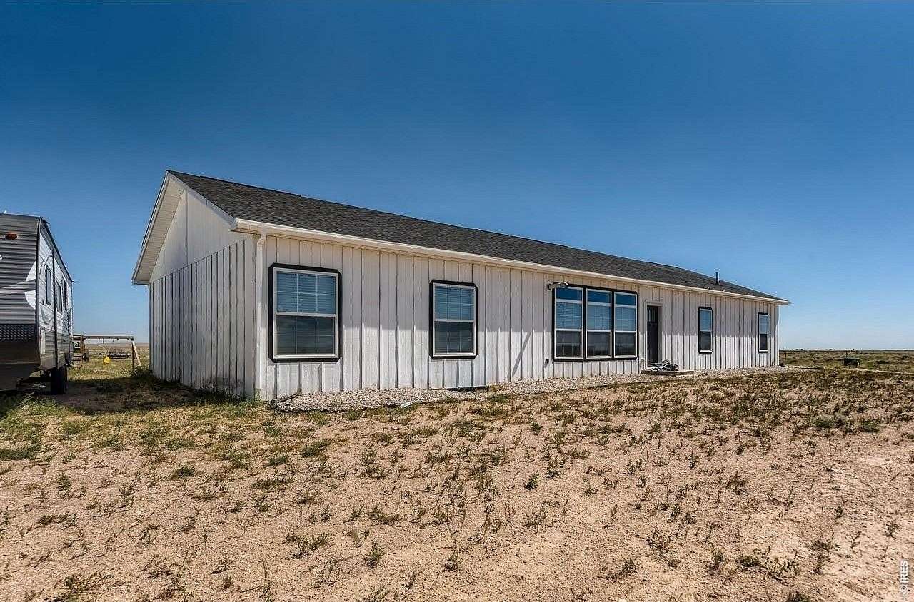 42 Acres of Agricultural Land with Home for Sale in Nunn, Colorado