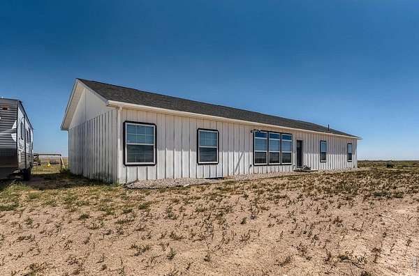 42 Acres of Agricultural Land with Home for Sale in Nunn, Colorado