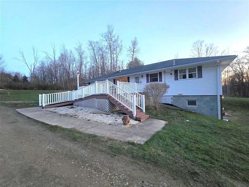 15.2 Acres of Land with Home for Sale in Centerville, Pennsylvania