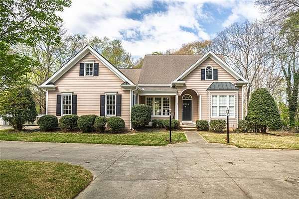 3.14 Acres of Land with Home for Sale in Alpharetta, Georgia
