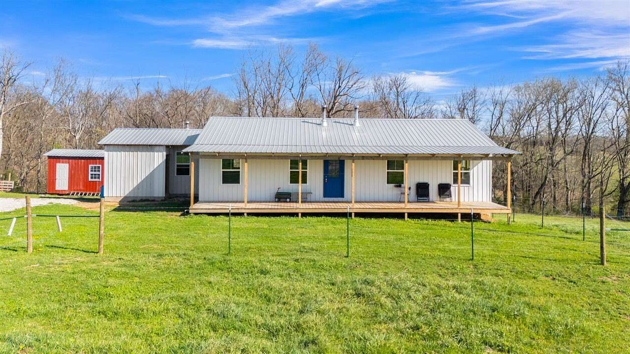 20 Acres of Land with Home for Sale in Glasgow, Kentucky