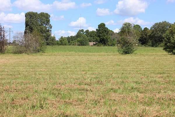 5.36 Acres of Mixed-Use Land for Sale in Lufkin, Texas