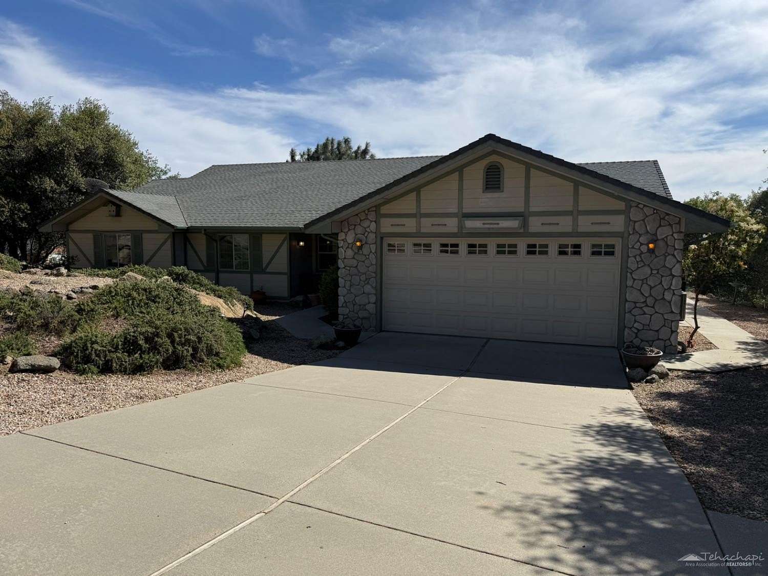 1.57 Acres of Land with Home for Sale in Tehachapi, California