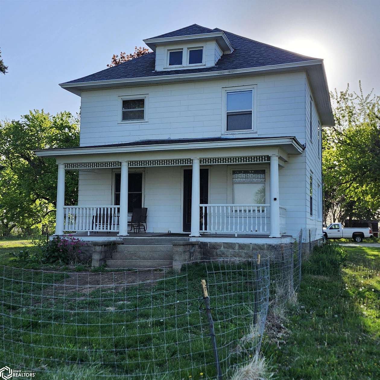 2.76 Acres of Land with Home for Sale in Humboldt, Iowa