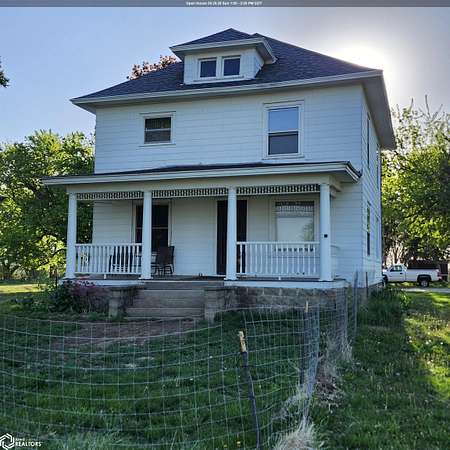 2.76 Acres of Land with Home for Sale in Humboldt, Iowa