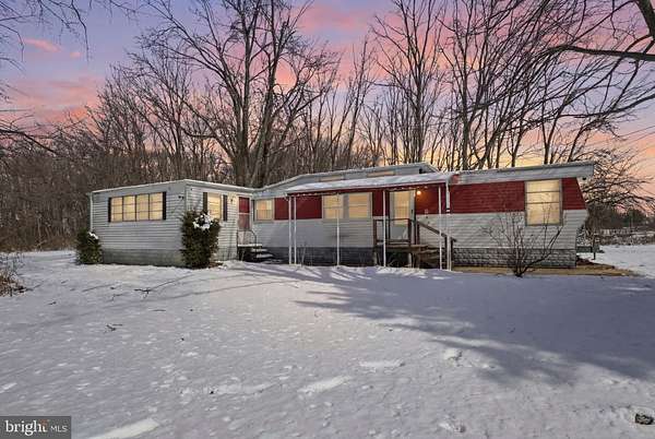 0.64 Acres of Mixed-Use Land for Sale in York, Pennsylvania