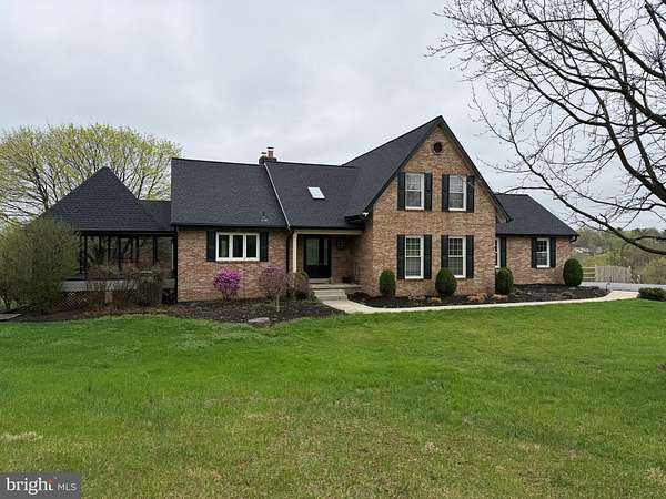 3.16 Acres of Land with Home for Lease in Middletown, Maryland