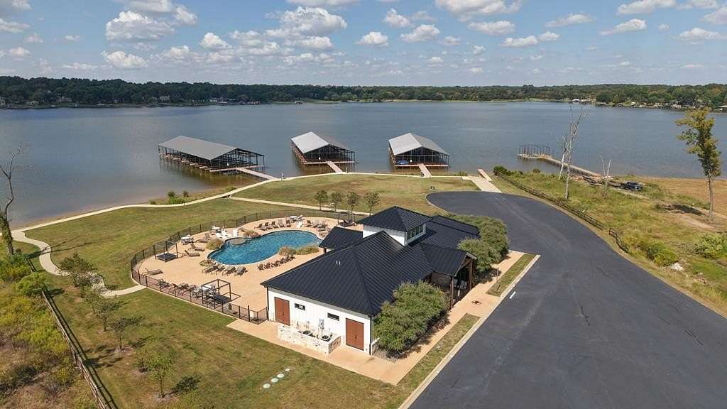 4 Acres of Land for Sale in Eustace, Texas